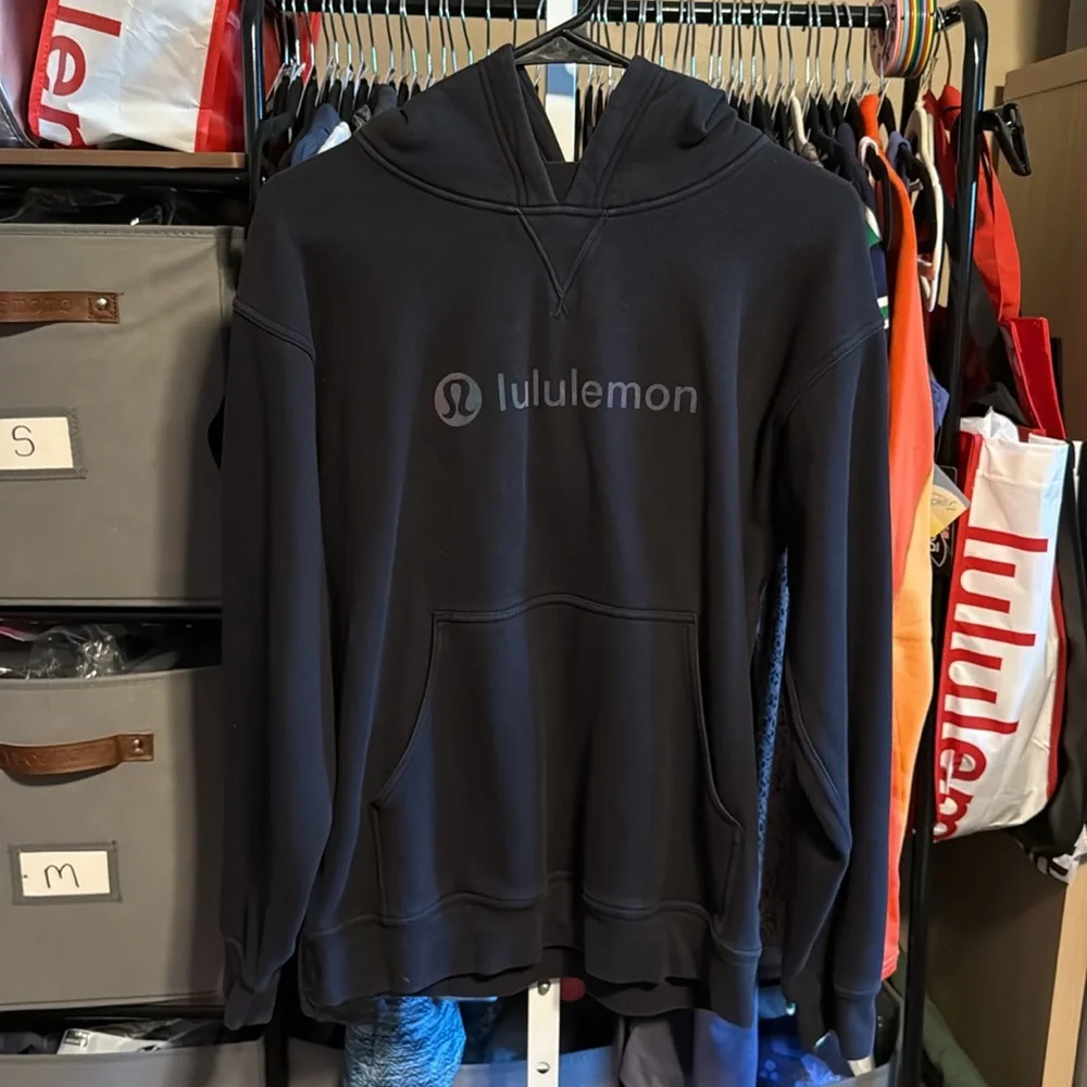Lululemon All Yours Hoodie Iridescent Graphic Sz 6 Black Spellout LOGO 731